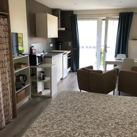 アパート Quiet Corner